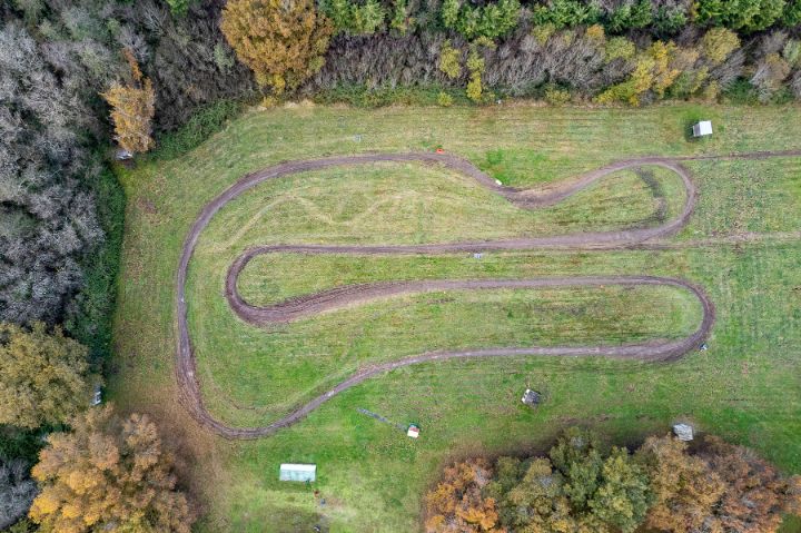 circuit moto - vue drone - Copyright xanata.photo / Thierry Vallée